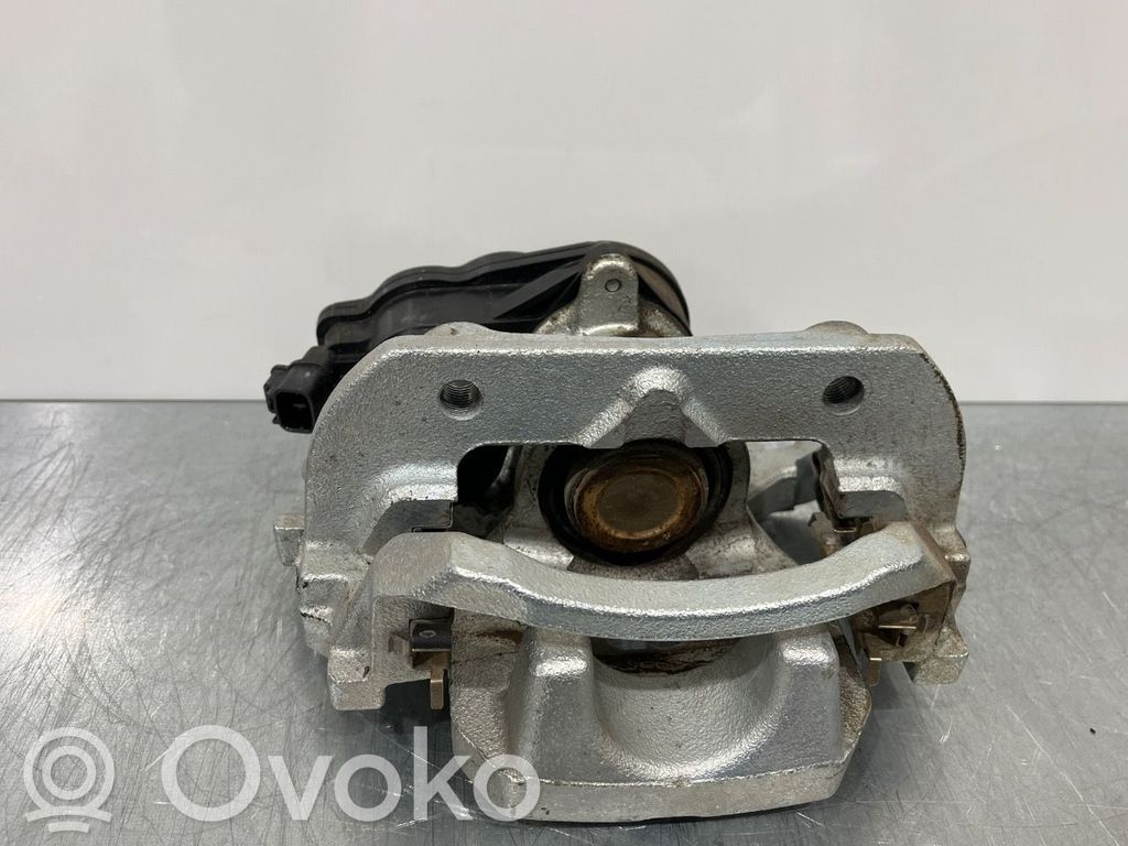 Volkswagen PASSAT B7 Pinza del freno posteriore