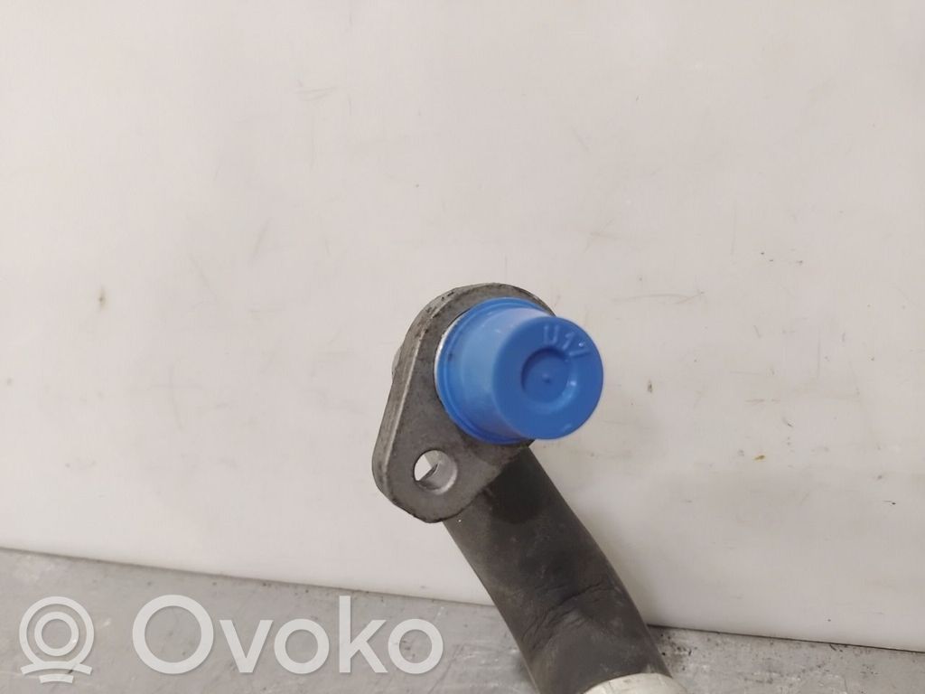 KIA Soul Ilmastointilaitteen putki (A/C) 