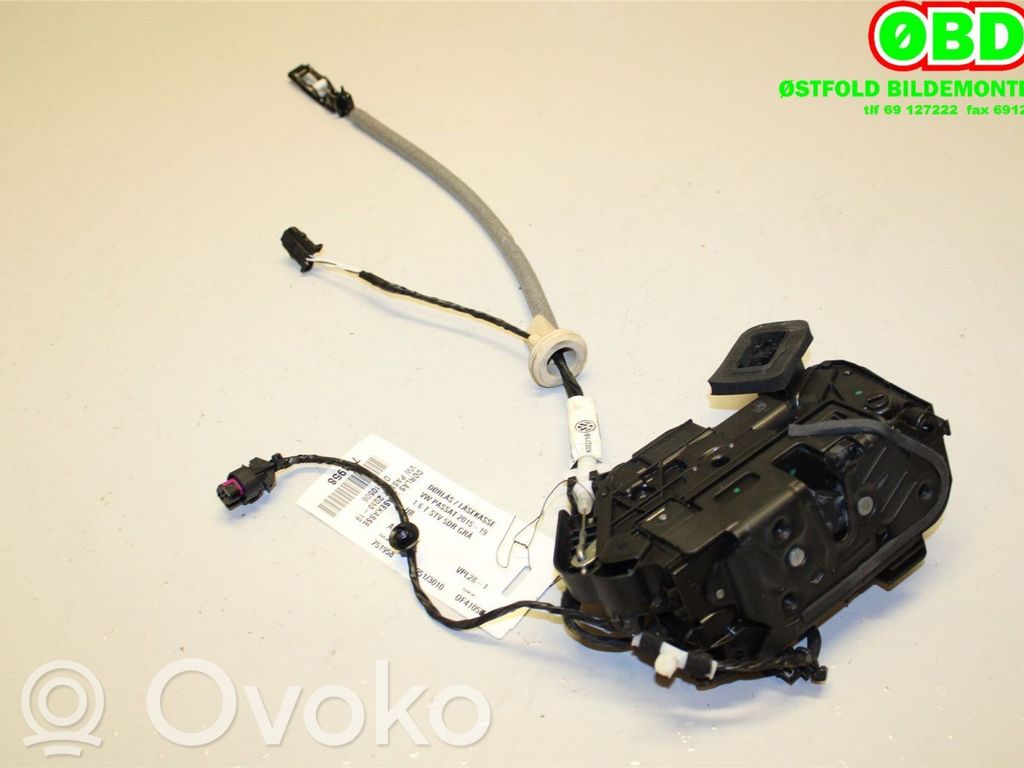 Volkswagen PASSAT B8 Serratura portiera posteriore