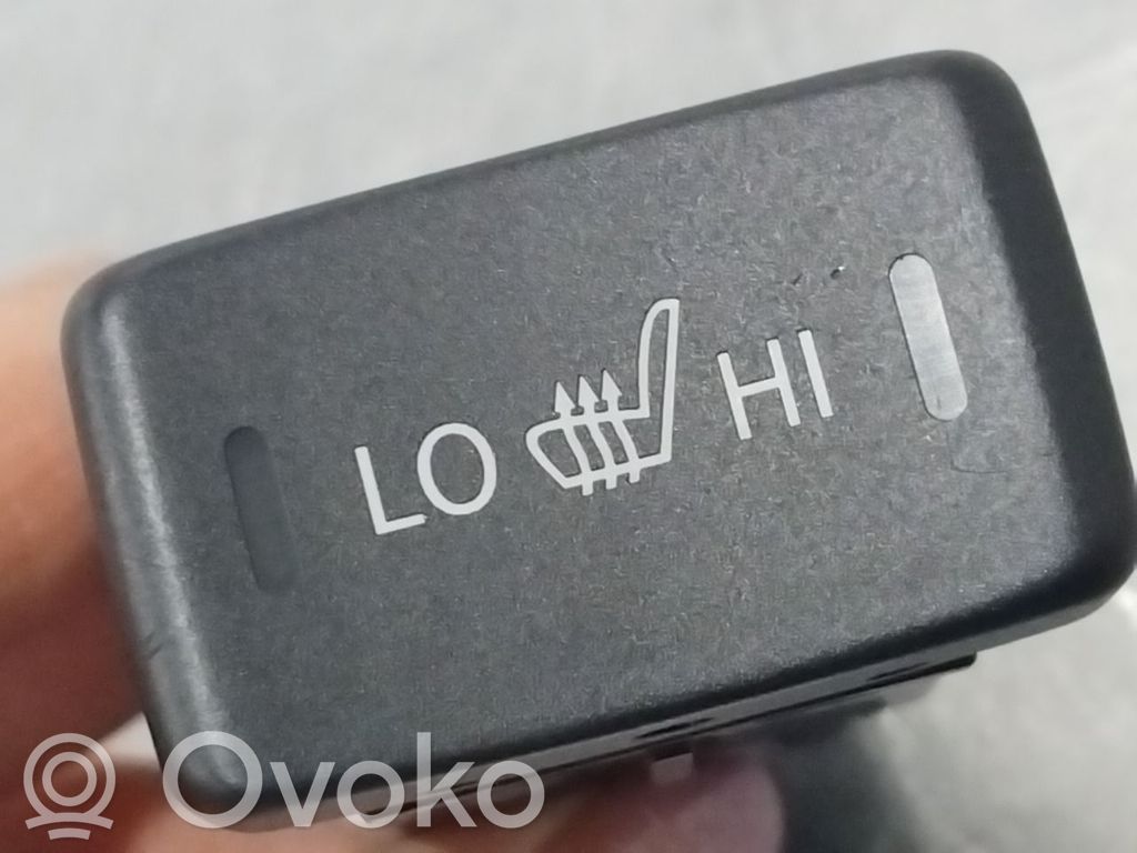 Suzuki Vitara (LY) Interruptor de calefacción del asiento 