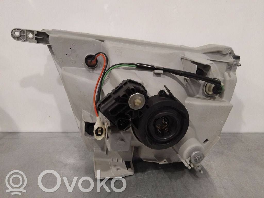 Suzuki Grand Vitara I Lampa przednia 