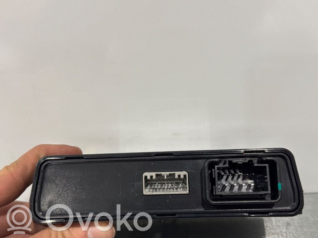 Tesla Model S Takaluukun/tavaratilan ohjainlaite/moduuli 
