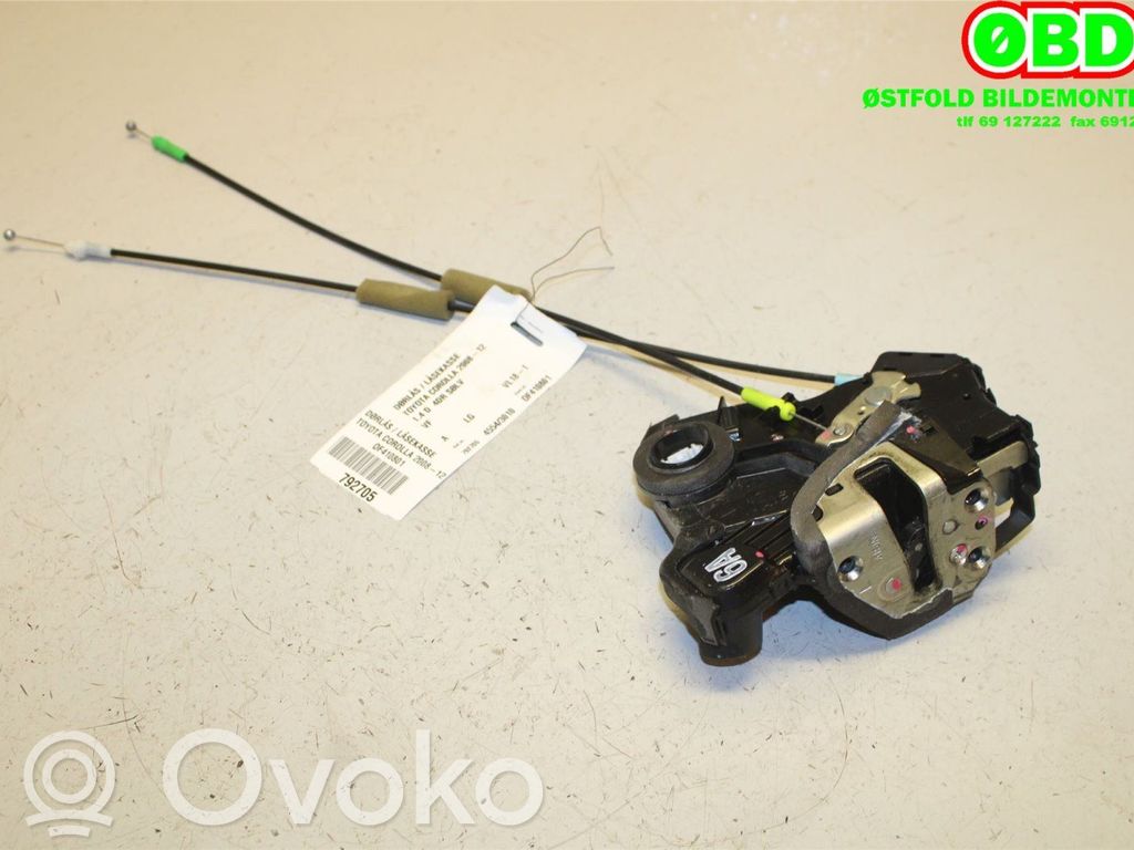 Toyota Corolla E140 E150 Priekšpusē slēdzene 