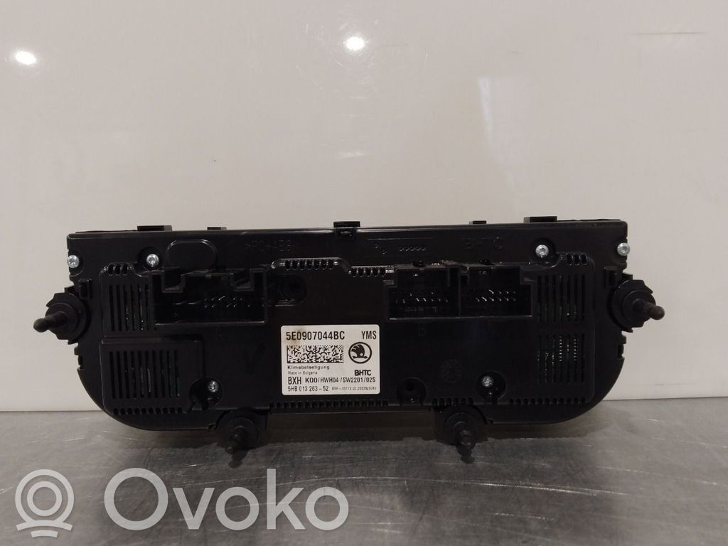 Skoda Octavia Mk3 (5E) Console centrale, commande chauffage/clim