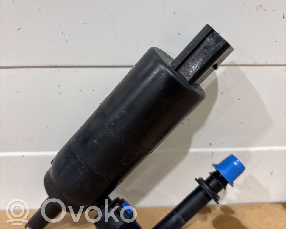 Volkswagen Touran II Pompe de lave-glace de pare-brise