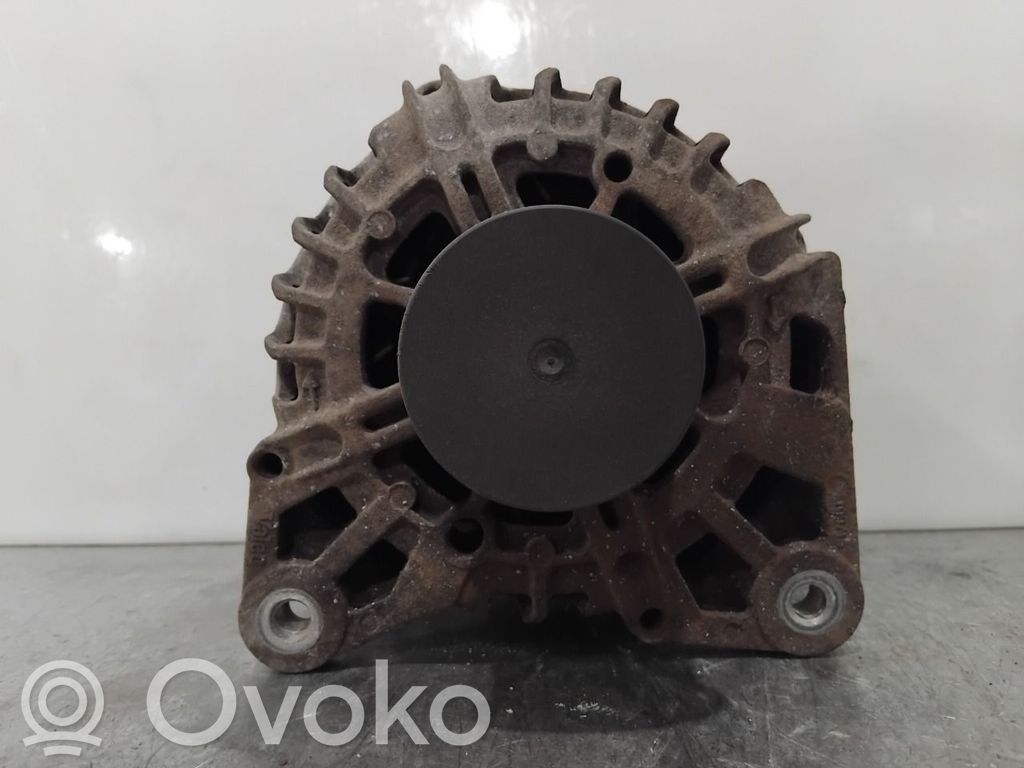 Renault Clio IV Generatore/alternatore 