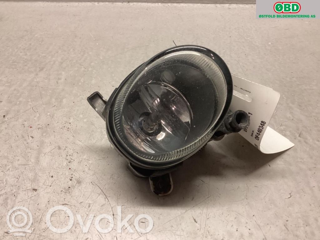 Etusumuvalo   8T0941700,8T0941700E,8T0941700,8T0941700E