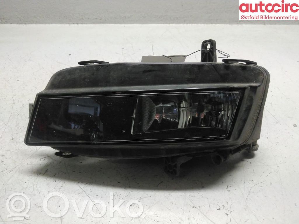 Etusumuvalo   5G0941661D,5G0941661J,5G0941661D,5G0941661J