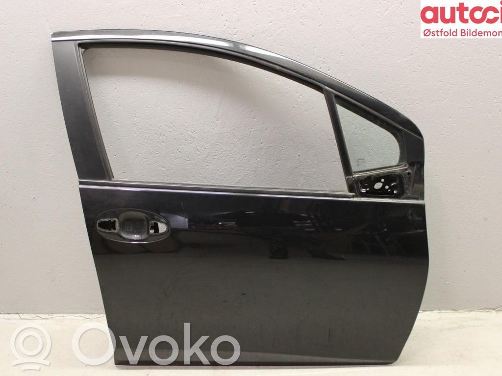 Toyota Yaris Puerta delantera 