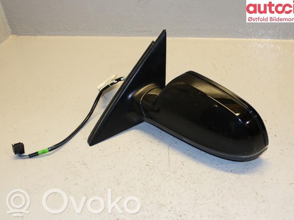 Audi A4 S4 B8 8K Elektryczne lusterko boczne drzwi przednich 
