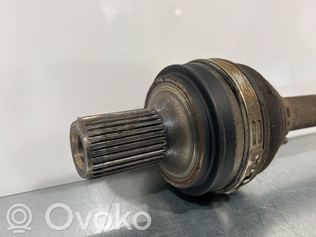 Mercedes-Benz EQA Planetară spate 