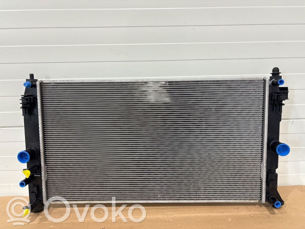 Toyota Corolla E210 E21 Wasserkühler 