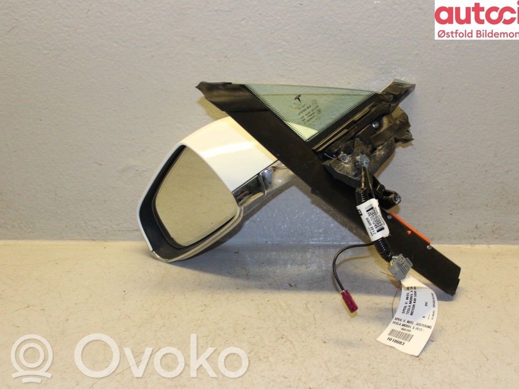 Veidrodėlis (elektra valdomas)   104132100A,104132100A