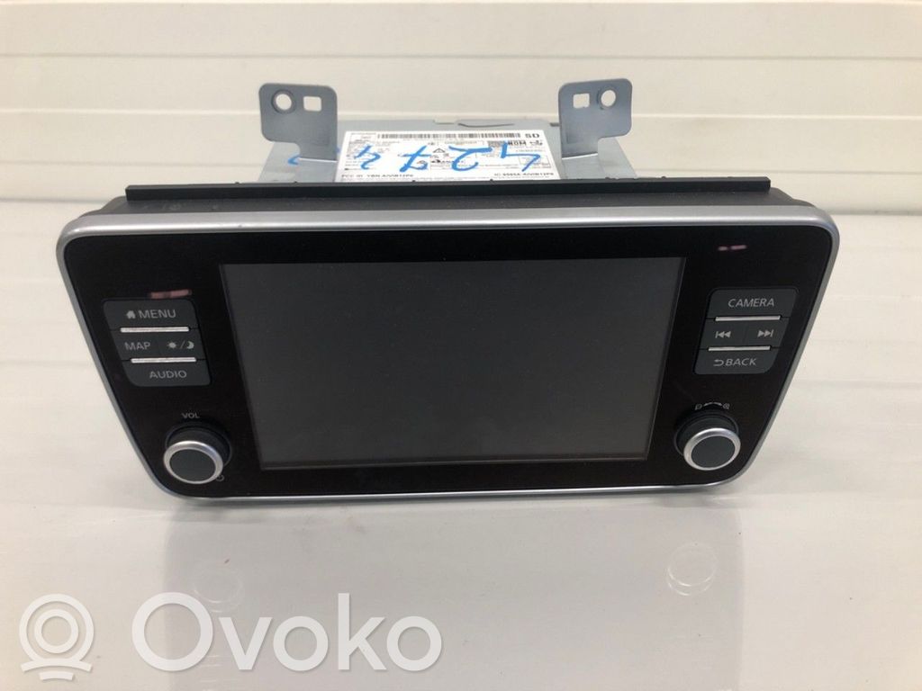 Nissan Leaf II (ZE1) Monitor / wyświetlacz / ekran 