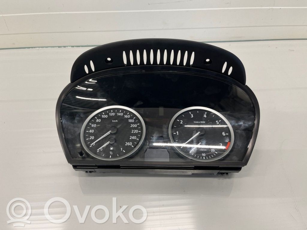 BMW 5 E60 E61 Nopeusmittari (mittaristo) 