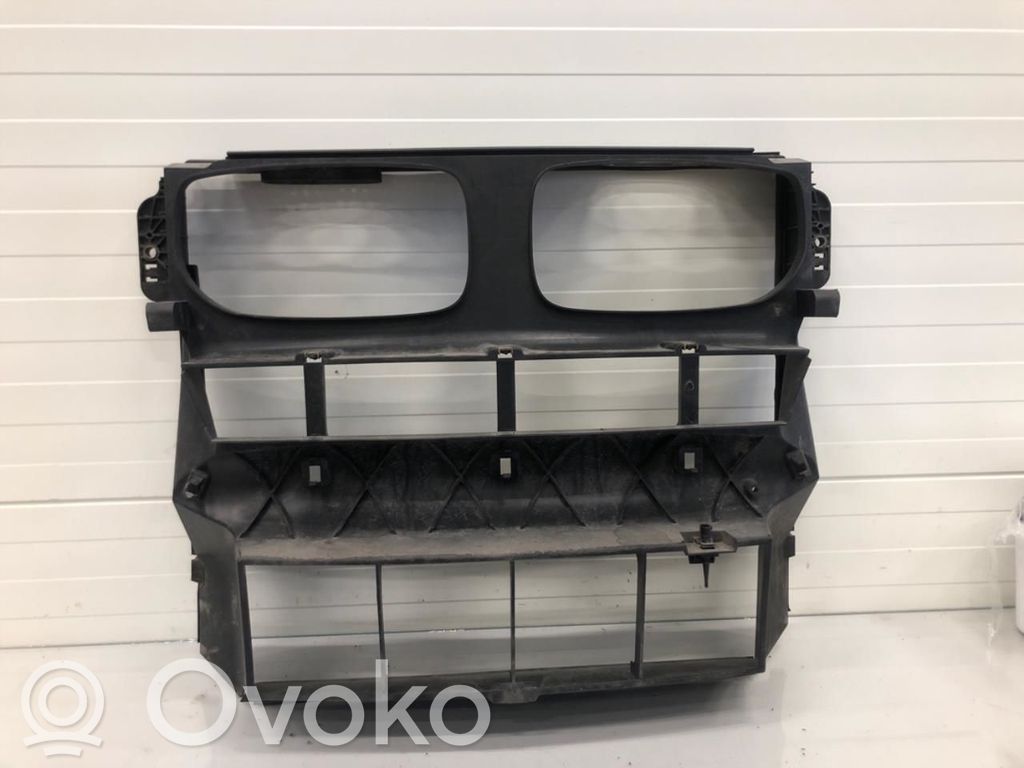 BMW X5 E70 Radiatoru panelis 