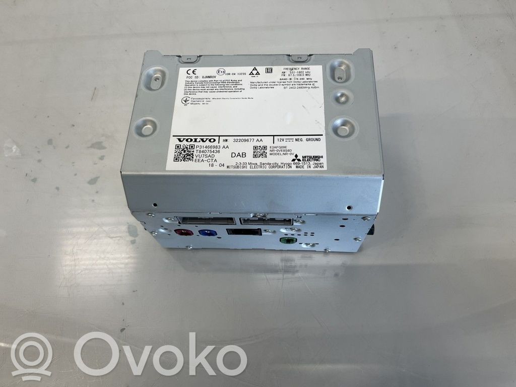 Volvo XC90 Unitate principală radio/CD/DVD/GPS 