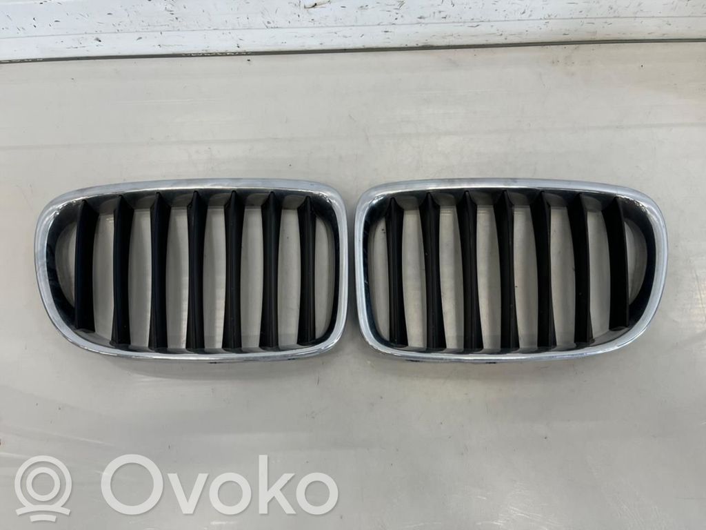 Front grill   51112993308,51112993307,51112993307,51112993308