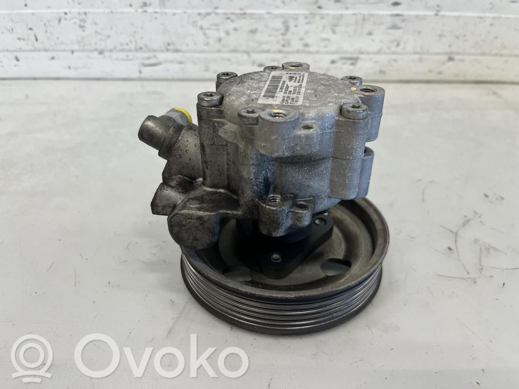 Opel Combo D Ohjaustehostimen pumppu 
