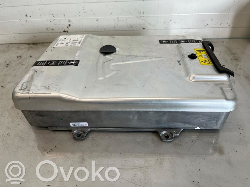 Tesla Model S Încărcător baterie (opțional) 