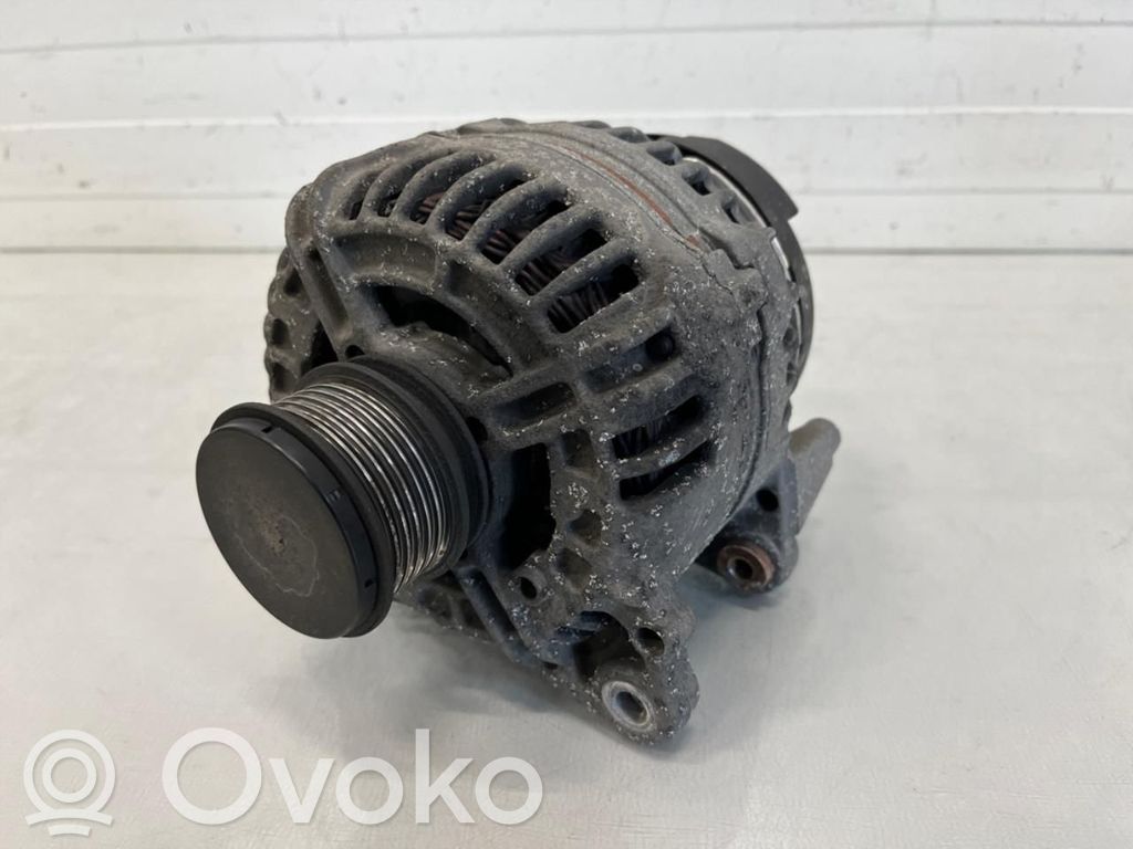 Audi A4 S4 B7 8E 8H Generatorius 
