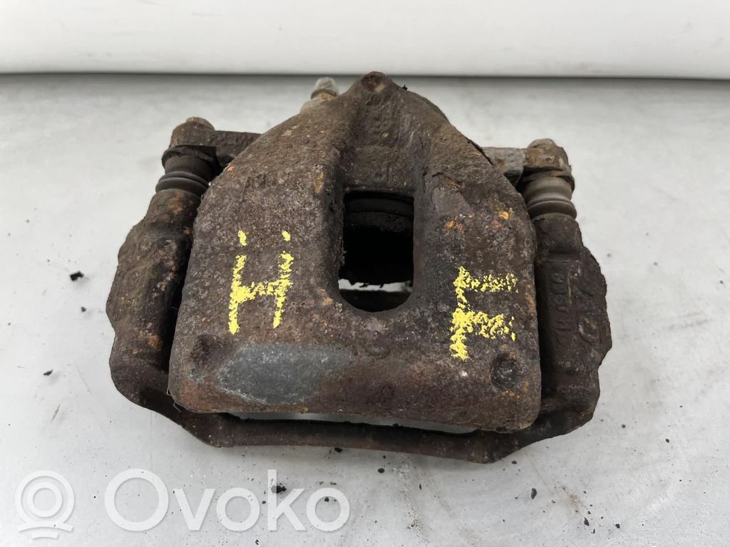 Toyota Auris 150 Zacisk hamulcowy przedni 