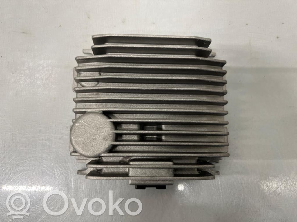 Porsche Taycan 9J1 Alte dispozitive 