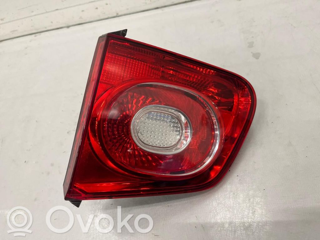 Volkswagen Tiguan Lampă spate în caroserie 