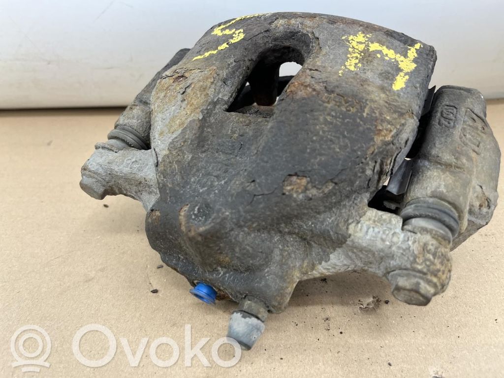 Toyota Auris 150 Priekinis suportas 