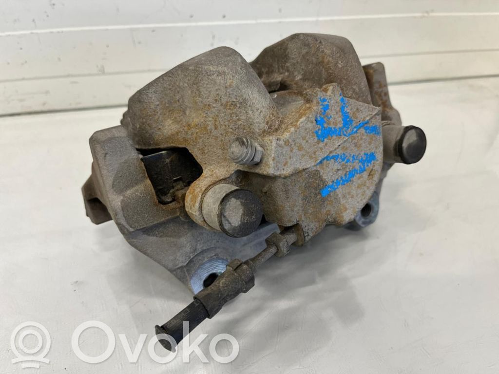 Volvo XC40 Etujarrusatula 