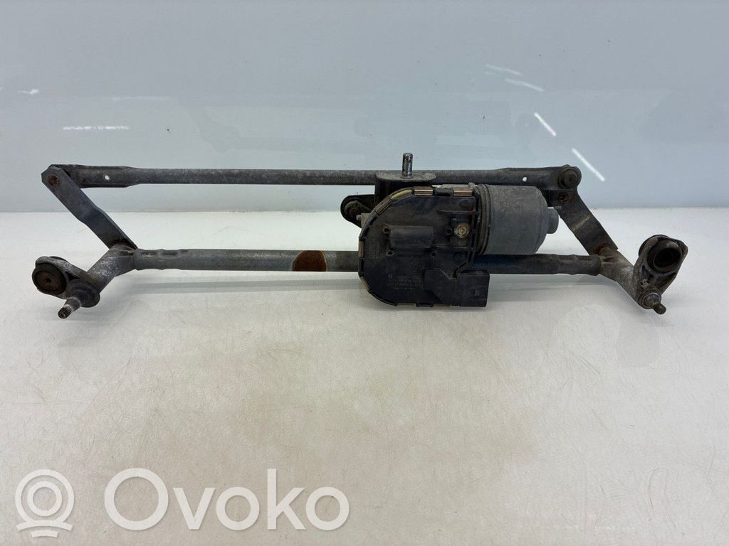 Volkswagen Golf V Tringlerie et moteur d'essuie-glace avant