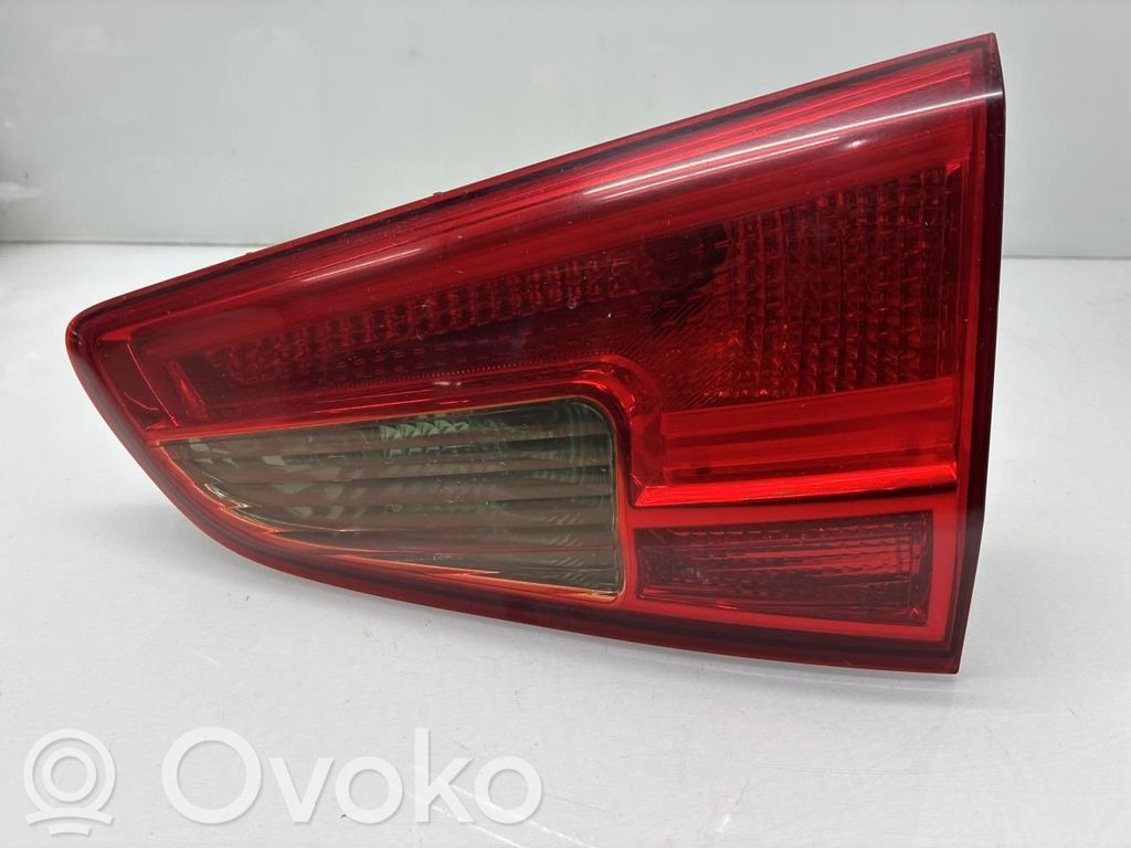 KIA Ceed Luci posteriori 