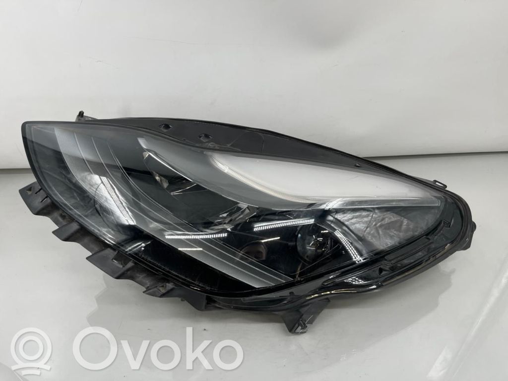 Tesla Model Y Headlight/headlamp 