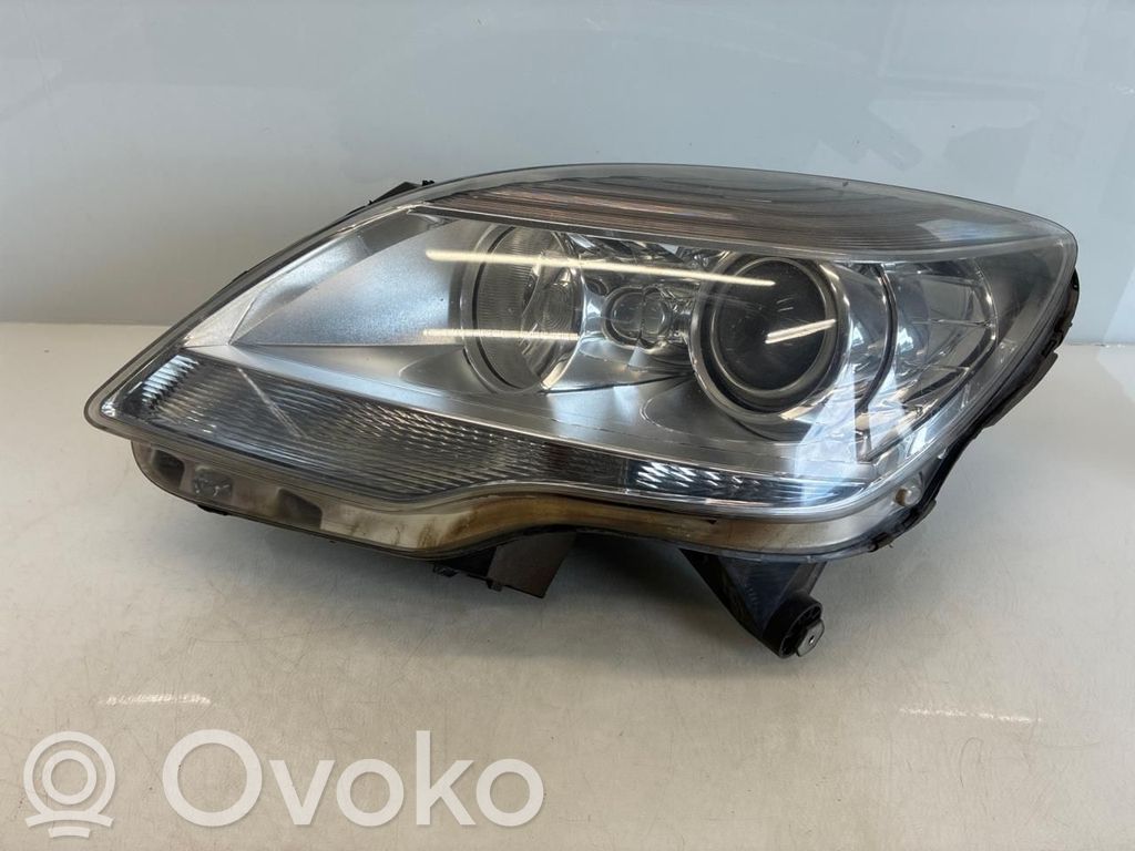 Mercedes-Benz R W251 Lampa przednia 