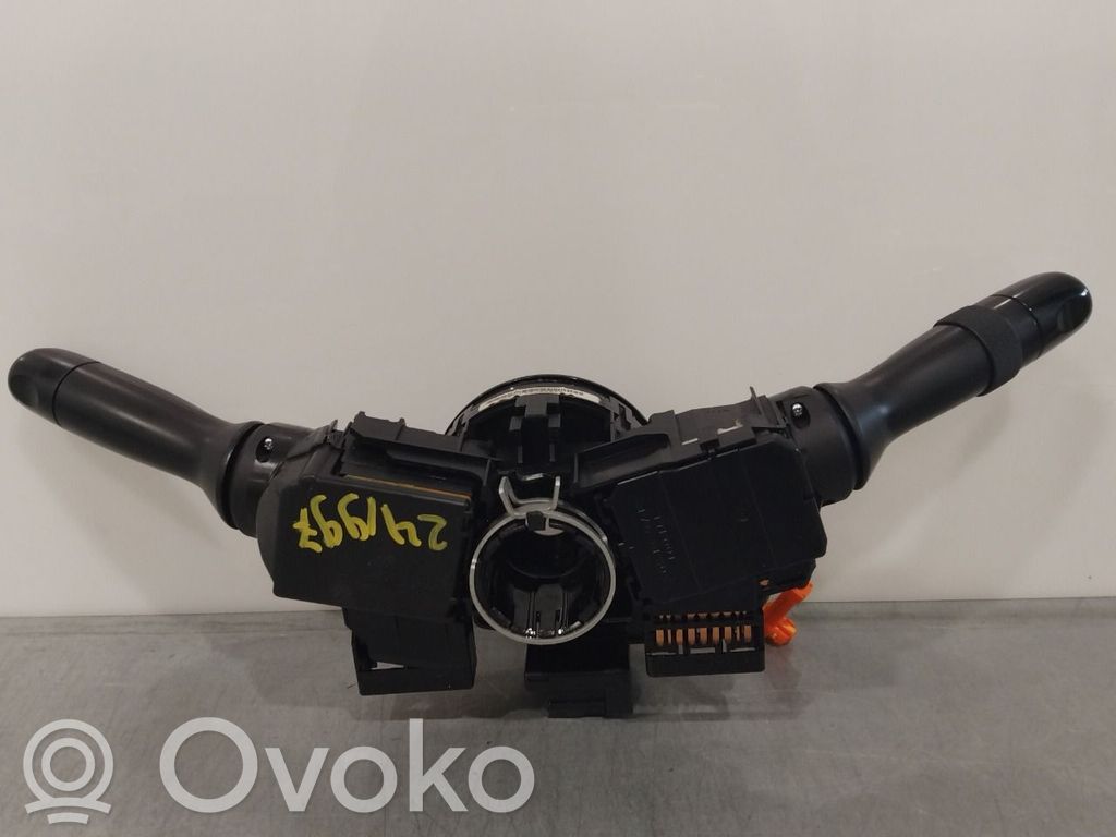 Toyota Aygo AB10 Comutator/buton multifuncțional 