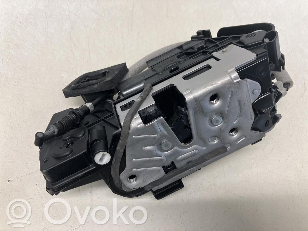 Ford Explorer EV Takaoven lukko 