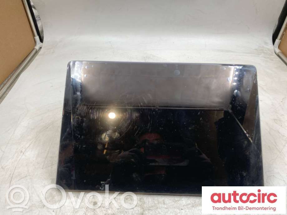 Tesla Model Y Juniper Head unit multimedia control 