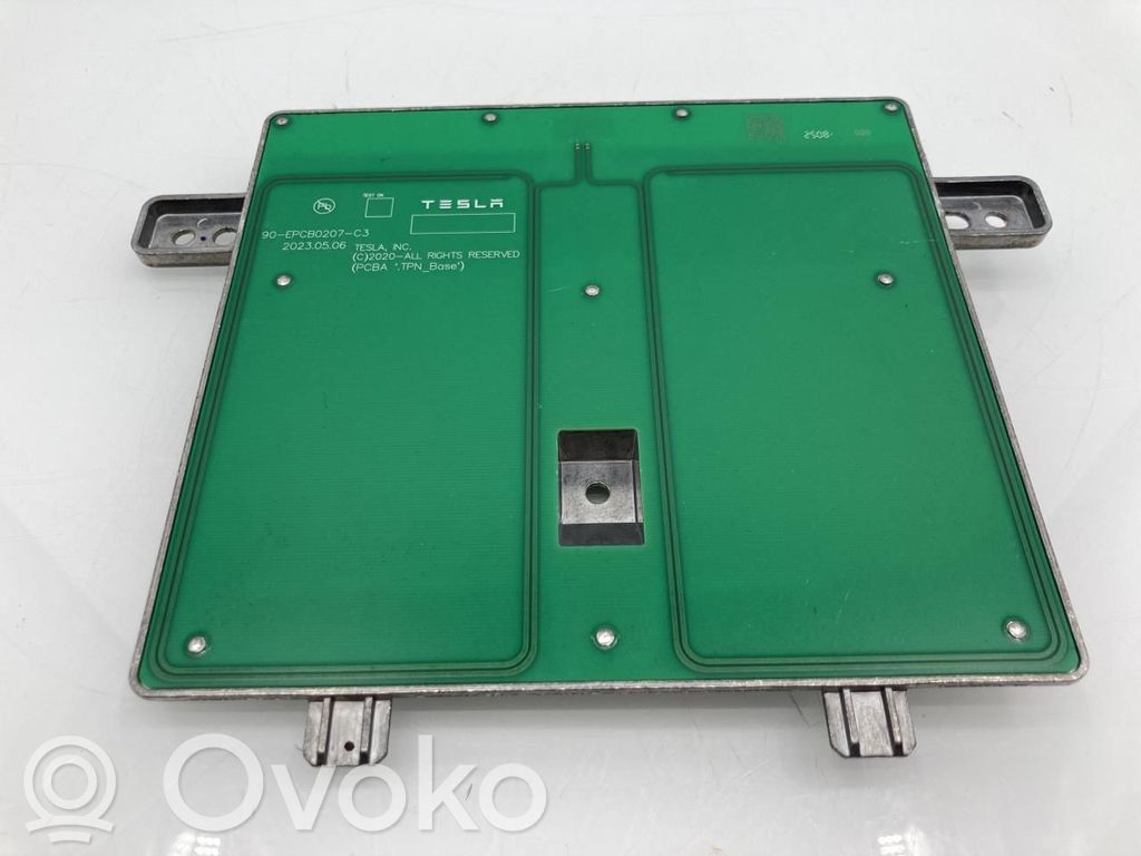 Tesla Model Y Juniper Wireless charging module 