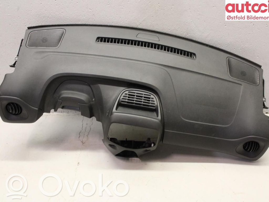 Toyota Aygo AB10 Panel de instrumentos 