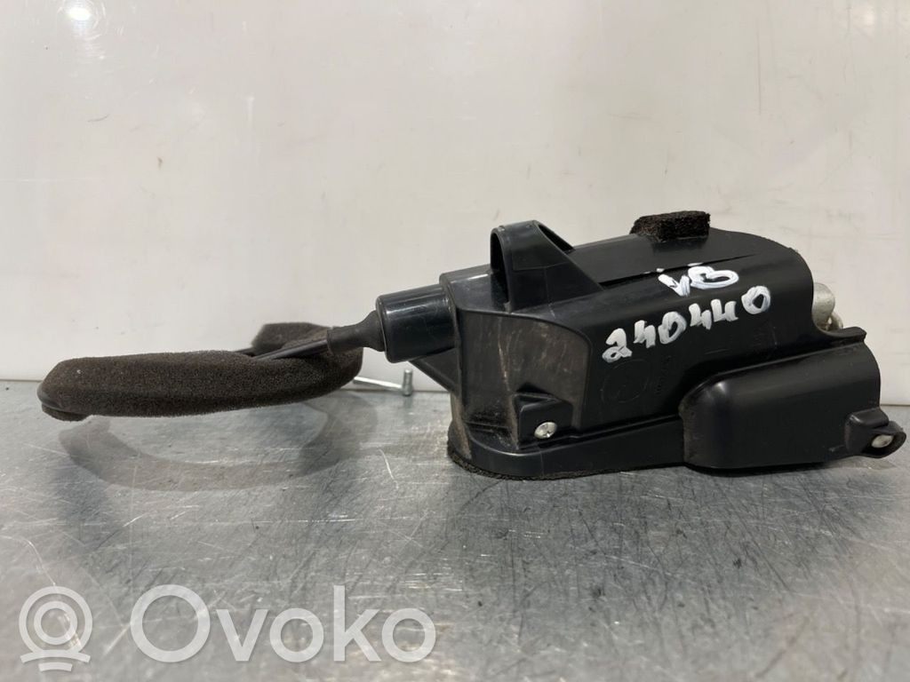 Mazda 5 Zamek drzwi przednich 