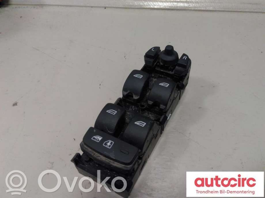 Electric window control switch   31433407,32262214,31433407,32262214