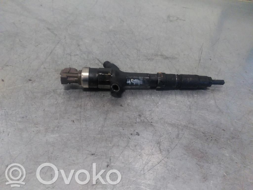 Toyota Corolla Verso E121 Inyector de combustible 