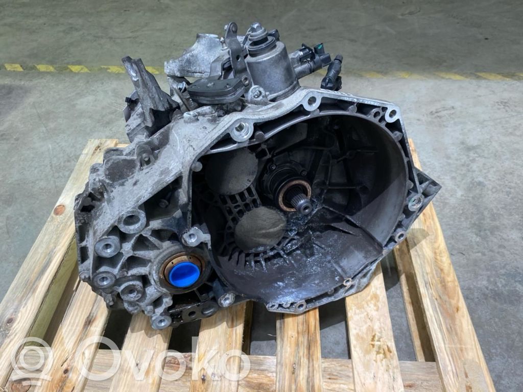 Opel Zafira C Scatola del cambio manuale a 6 velocità 