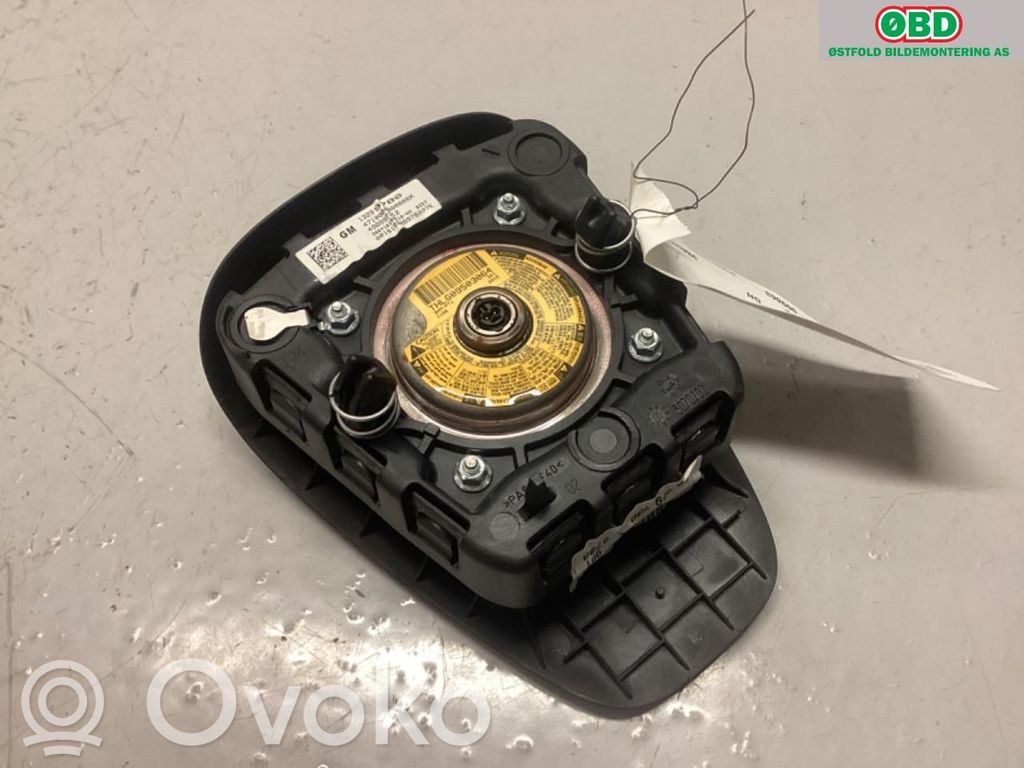 Opel Zafira C Airbag volan 