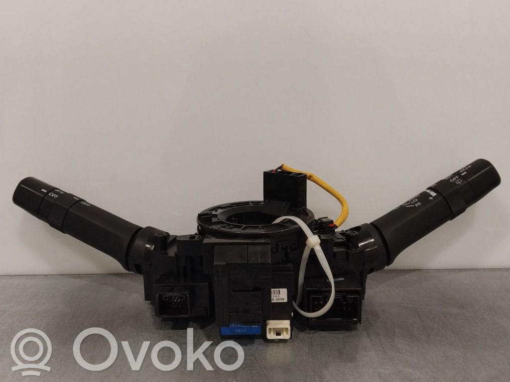 Subaru Outback Interruptor de control multifunción 