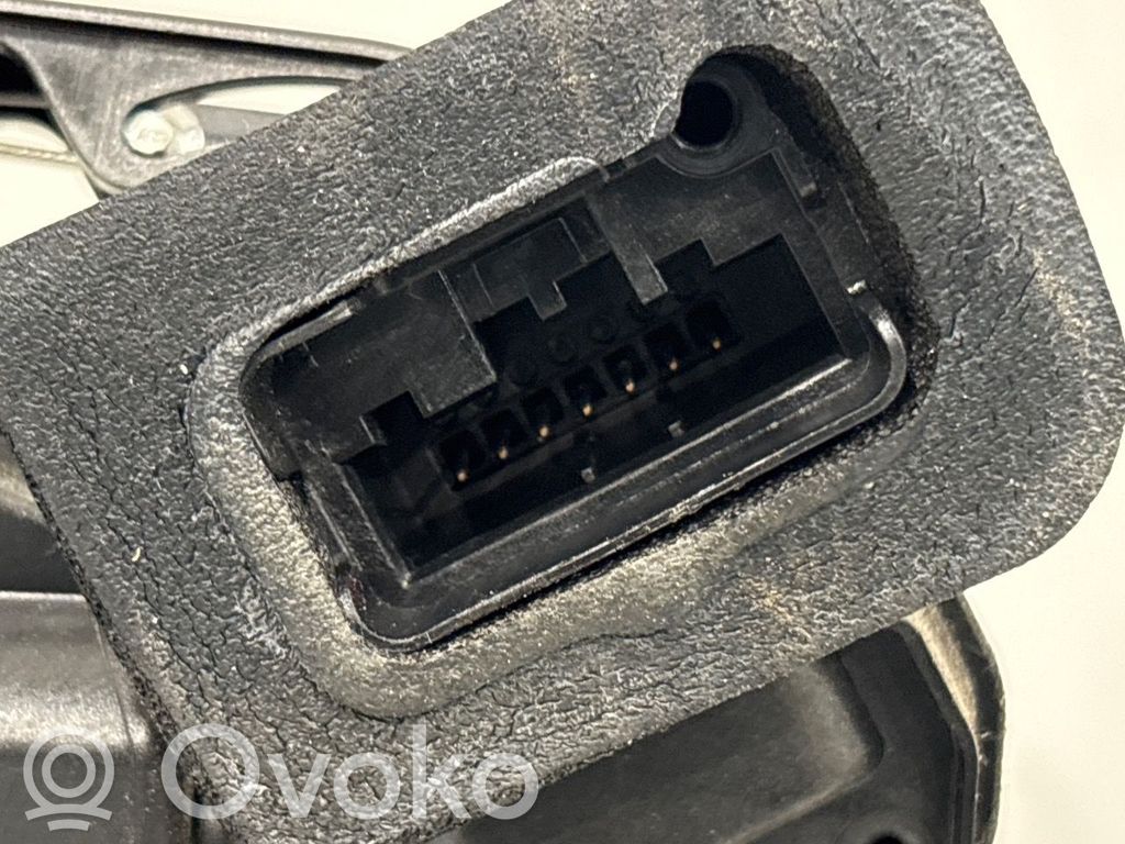 Etuoven lukko   5K1837016E,5K1837016J,5K1837016J,5K1837016E,5K1837016J