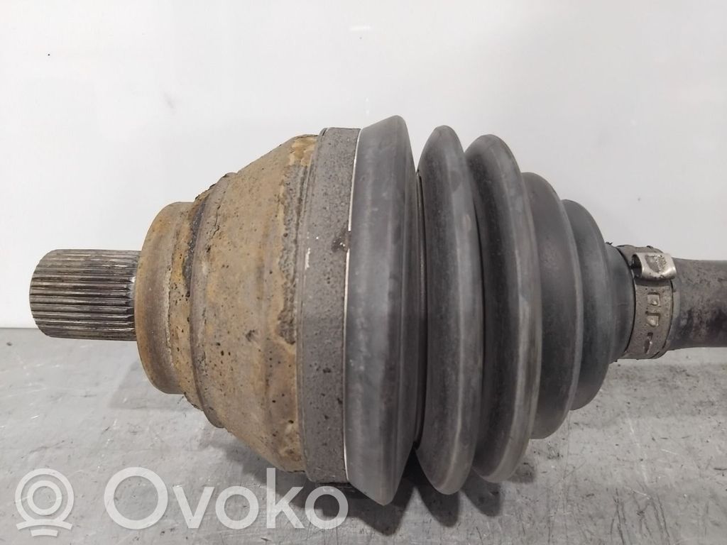 Volkswagen PASSAT B7 Półoś przednia 