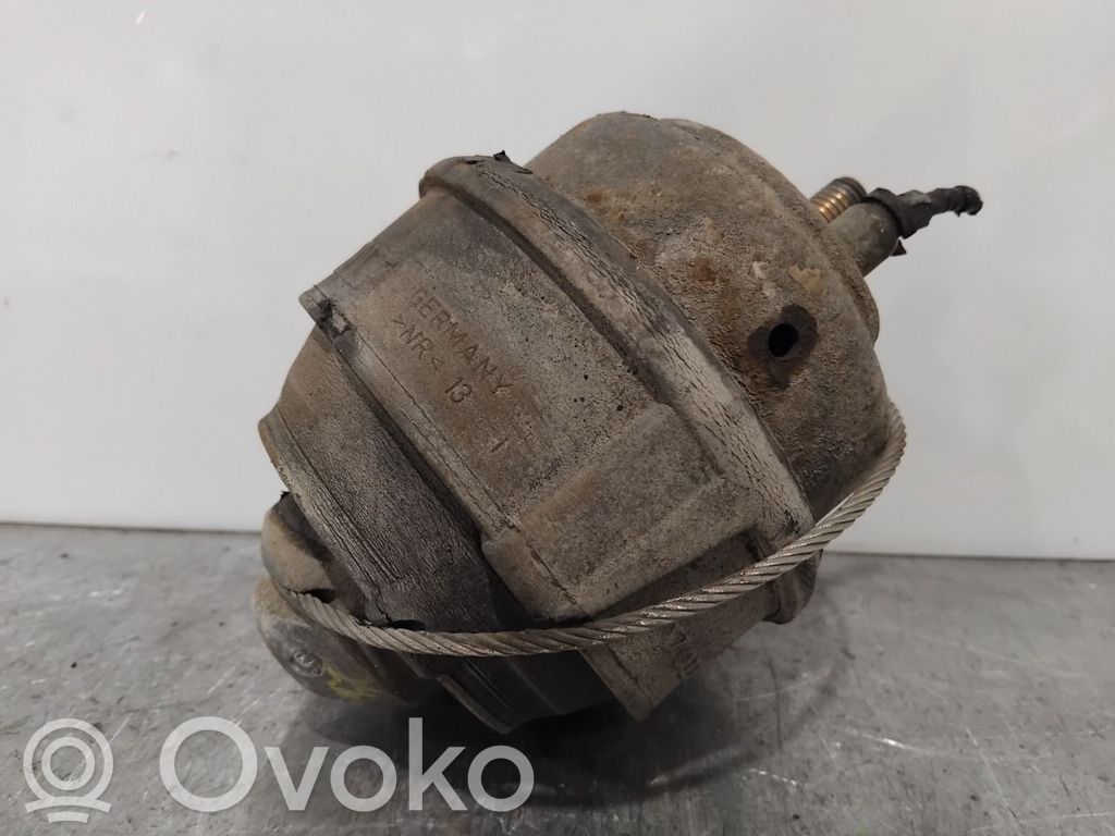Volvo XC70 Dzinēja spilvens 