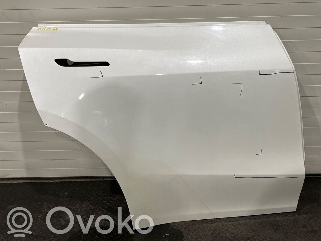 Tesla Model Y Galinės durys 