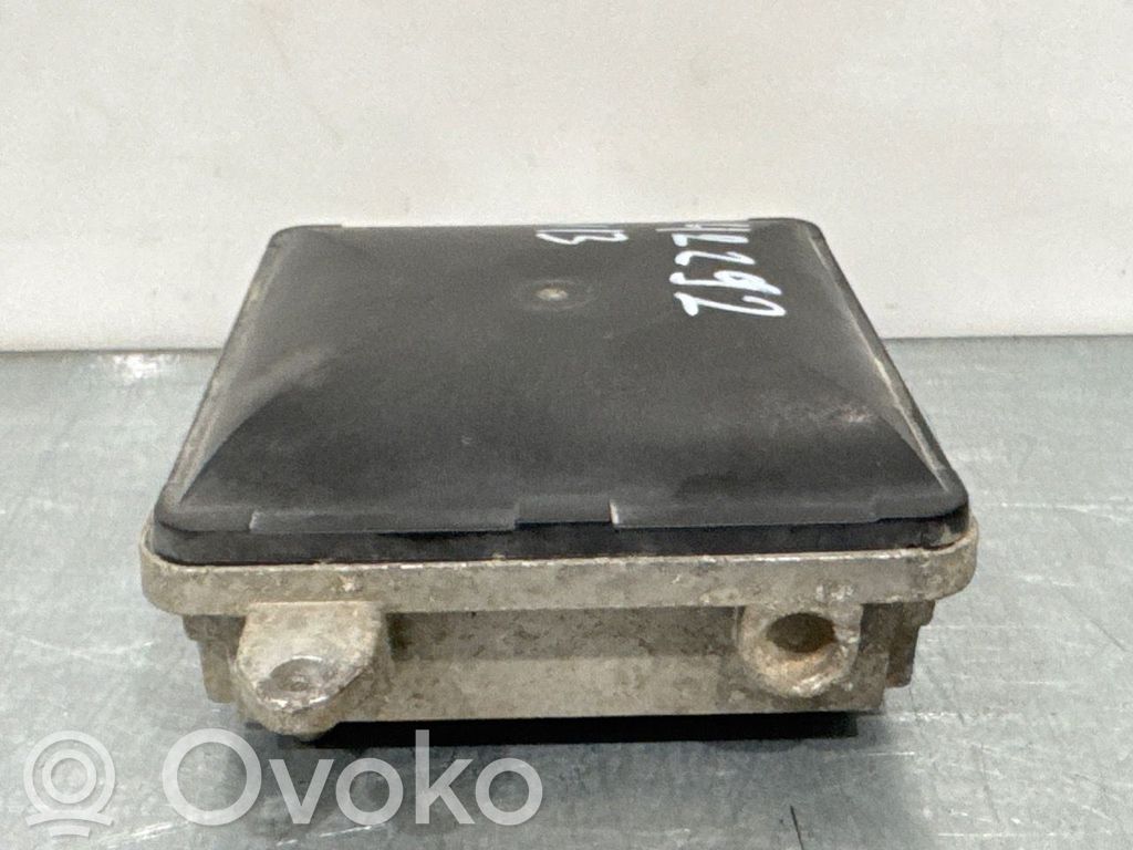 Volkswagen PASSAT B7 Sensor de radar Distronic 